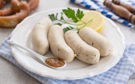 Biała kiełbasa z konfiturą z cebuli według Magdy Gessler