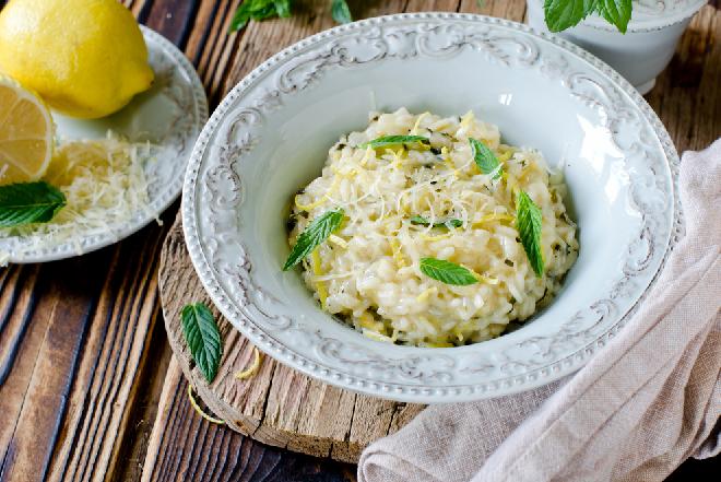Cytrynowe risotto: kremowe, łatwe, pyszne