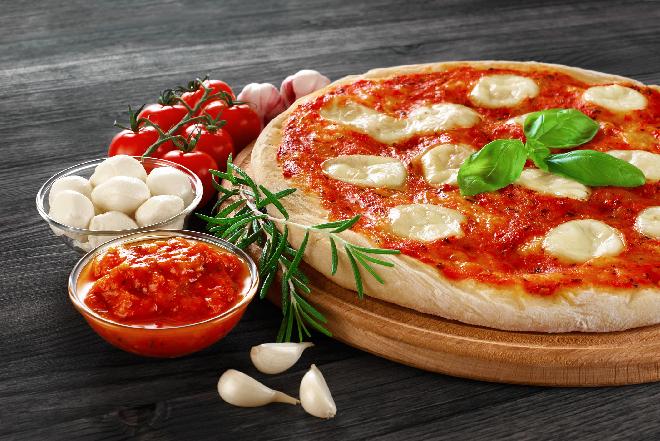Pizza margherita: skąd pochodzi nazwa tej najpopularniejszej pizzy na świecie?